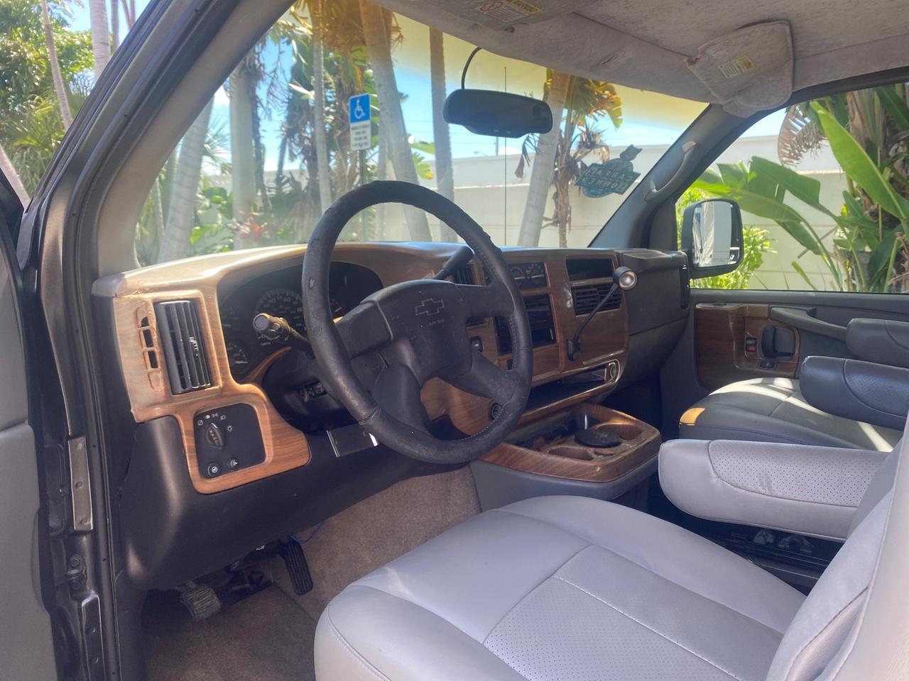 2004 Chevrolet Express HANDICAP LIFT 1 OWNER FLORIDA HIGH TOP CONV VAN Pompano Beach FL
