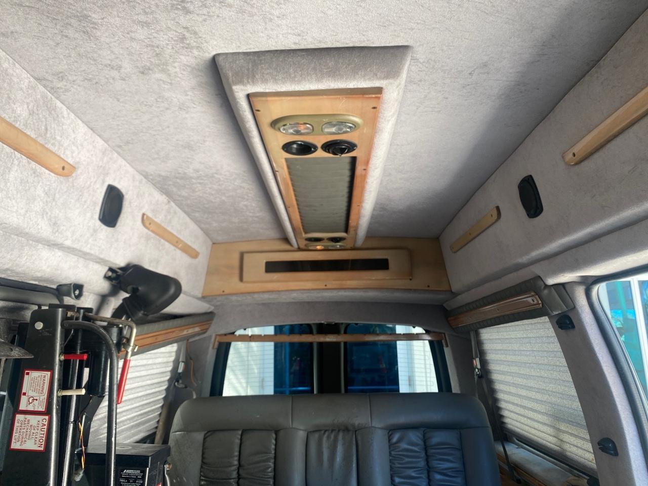 2004 Chevrolet Express HANDICAP LIFT 1 OWNER FLORIDA HIGH TOP CONV VAN Pompano Beach FL