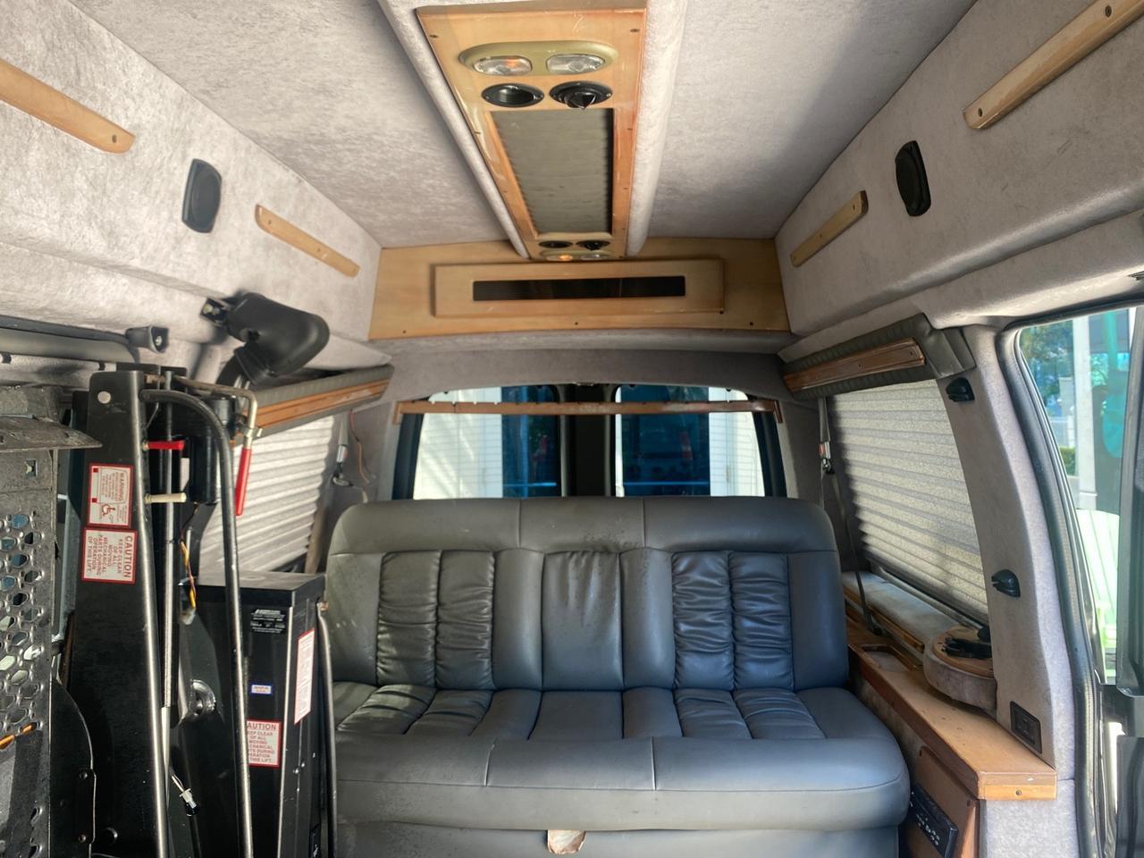 2004 Chevrolet Express HANDICAP LIFT 1 OWNER FLORIDA HIGH TOP CONV VAN Pompano Beach FL