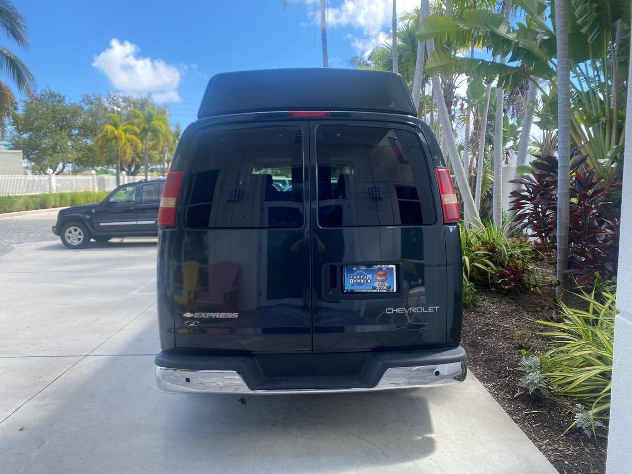 2004 Chevrolet Express HANDICAP LIFT 1 OWNER FLORIDA HIGH TOP CONV VAN Pompano Beach FL