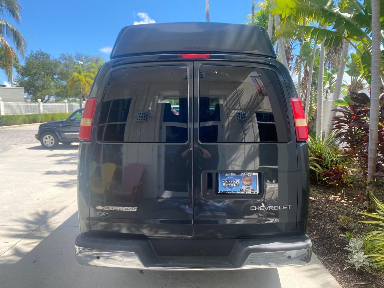 2004 Chevrolet Express HANDICAP LIFT 1 OWNER FLORIDA HIGH TOP CONV VAN Pompano Beach FL