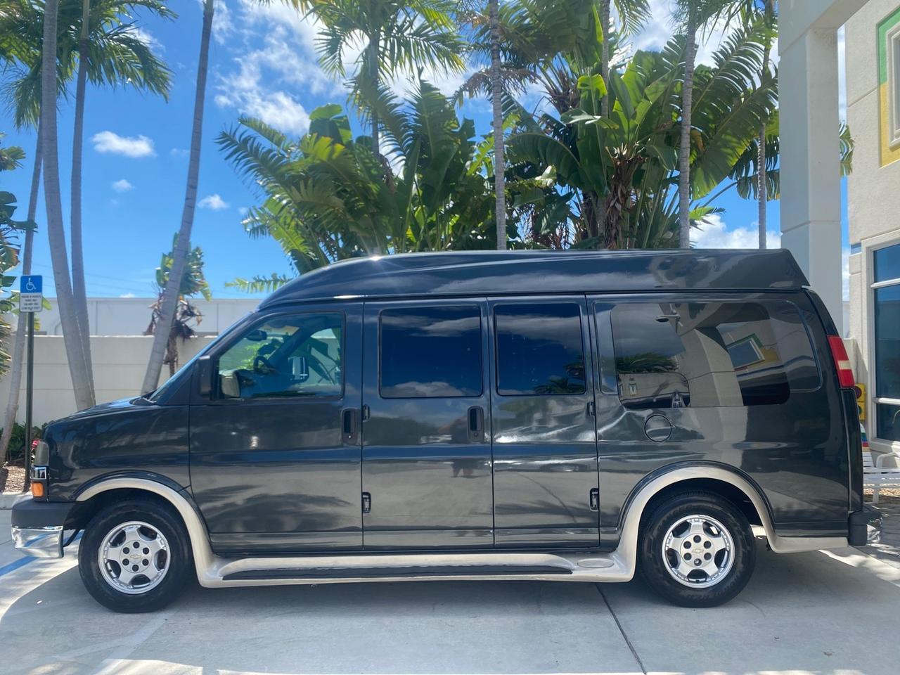 2004 Chevrolet Express HANDICAP LIFT 1 OWNER FLORIDA HIGH TOP CONV VAN Pompano Beach FL