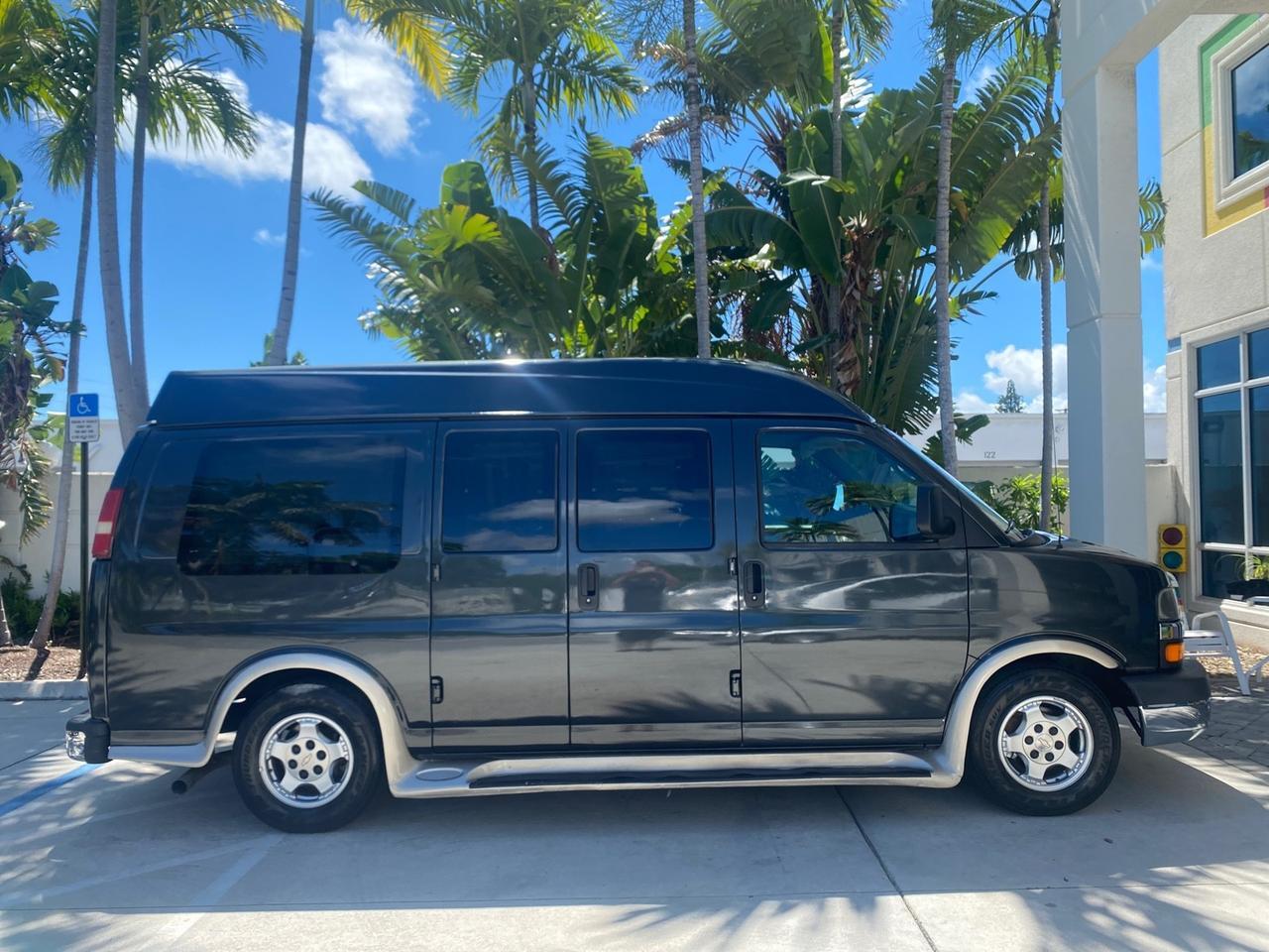 2004 Chevrolet Express HANDICAP LIFT 1 OWNER FLORIDA HIGH TOP CONV VAN Pompano Beach FL