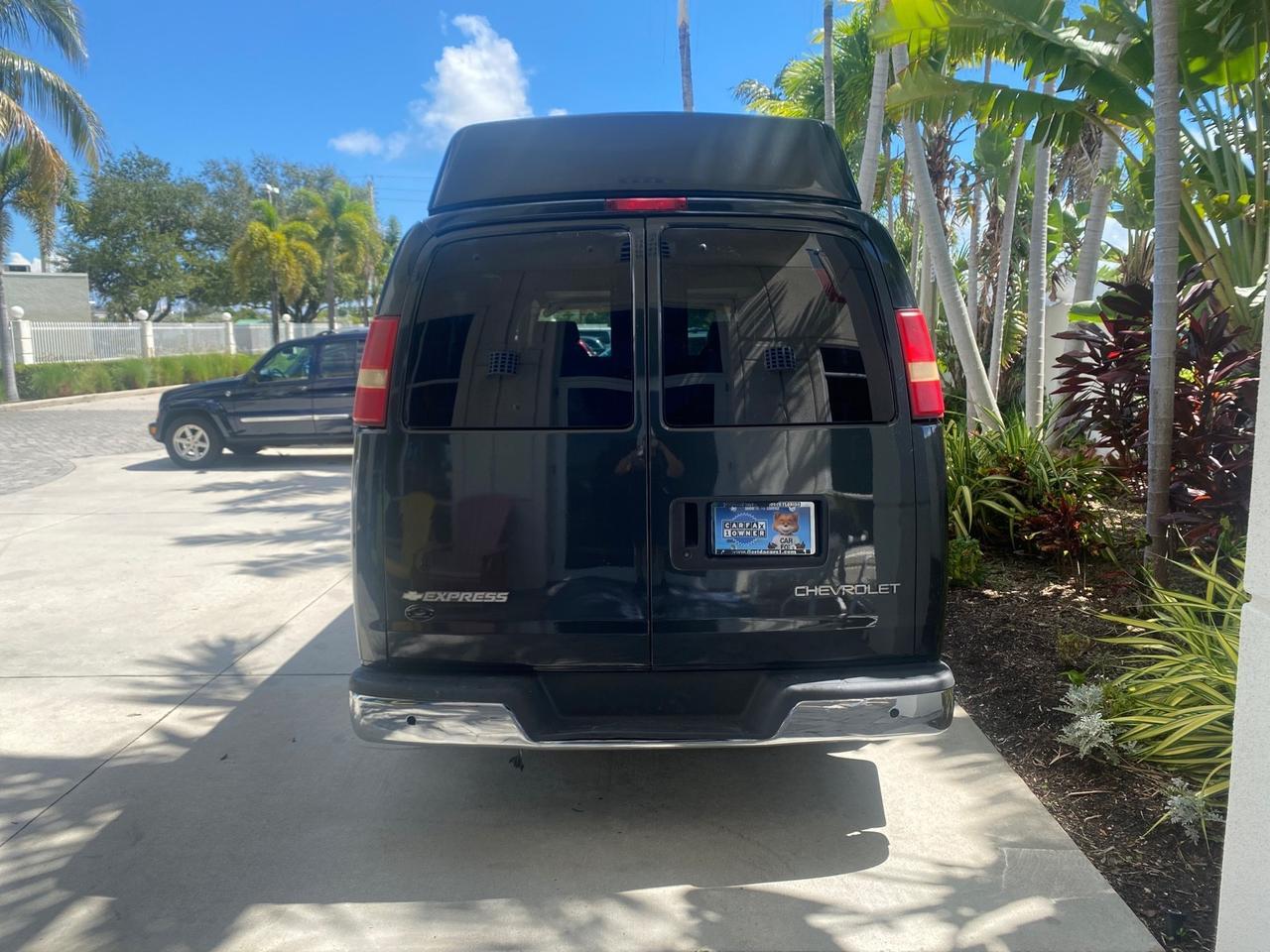 2004 Chevrolet Express HANDICAP LIFT 1 OWNER FLORIDA HIGH TOP CONV VAN Pompano Beach FL