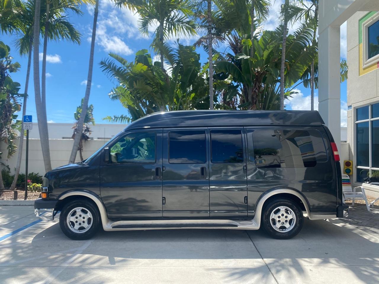 2004 Chevrolet Express HANDICAP LIFT 1 OWNER FLORIDA HIGH TOP CONV VAN Pompano Beach FL