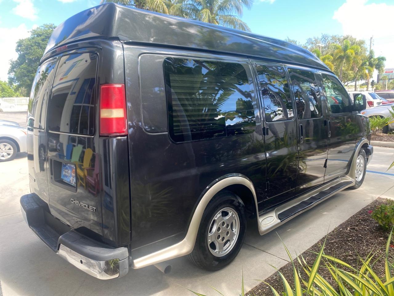 2004 Chevrolet Express HANDICAP LIFT 1 OWNER FLORIDA HIGH TOP CONV VAN Pompano Beach FL
