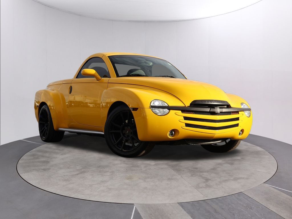 2004 Chevrolet SSR Base