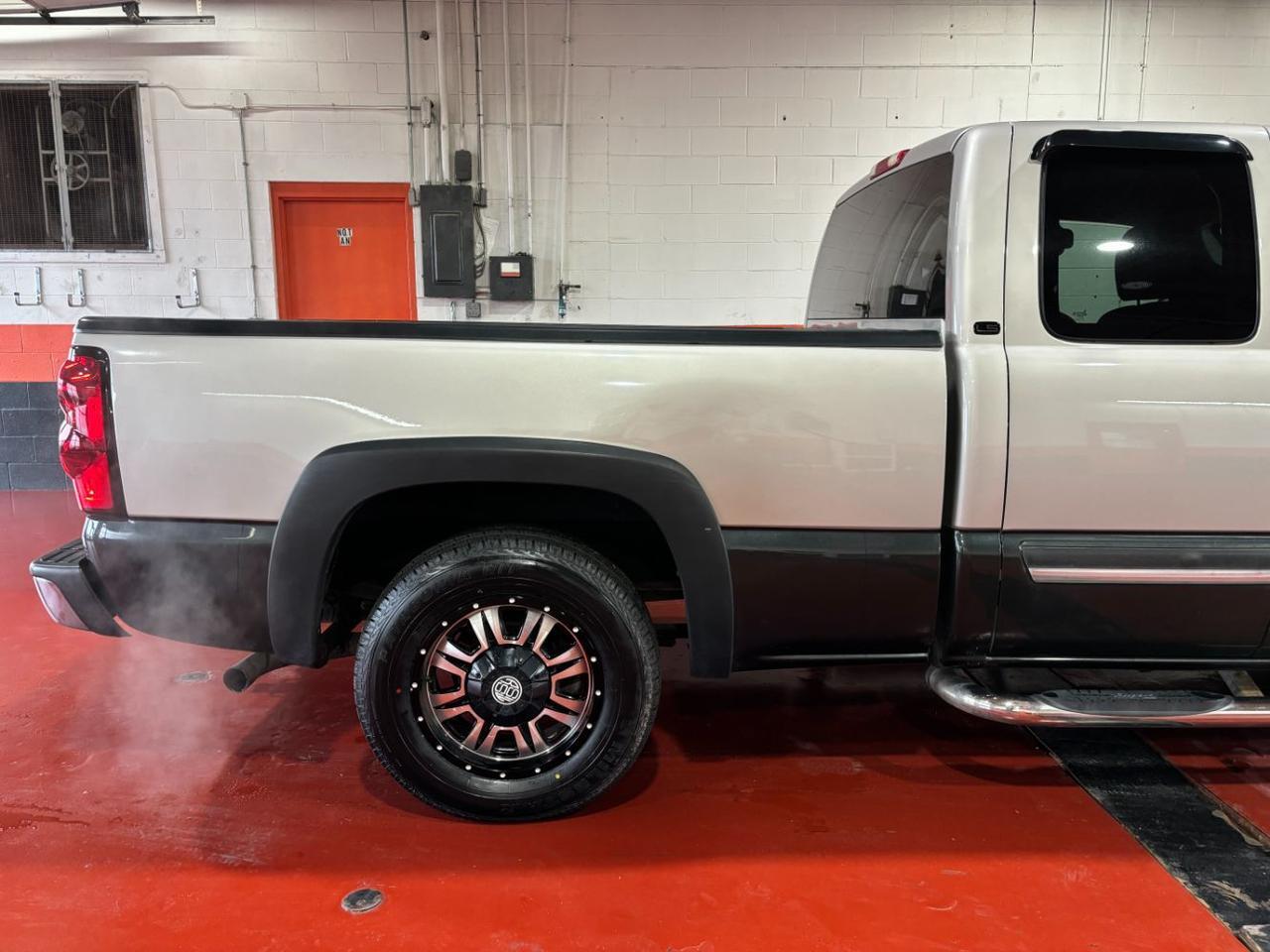 2004 Chevrolet Silverado 1500 Ext. Cab Short Bed 2WD Franklin OH