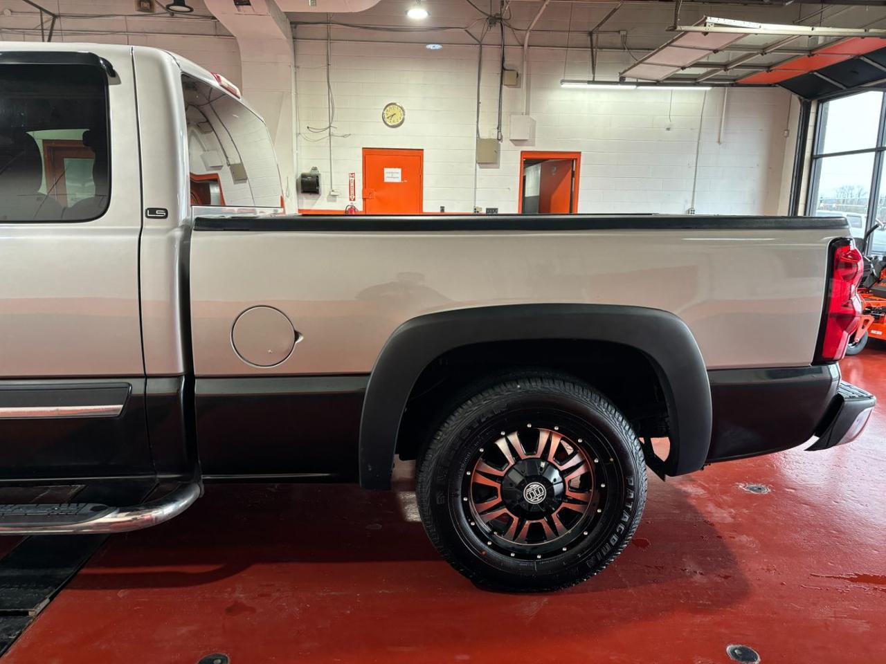 2004 Chevrolet Silverado 1500 Ext. Cab Short Bed 2WD Franklin OH