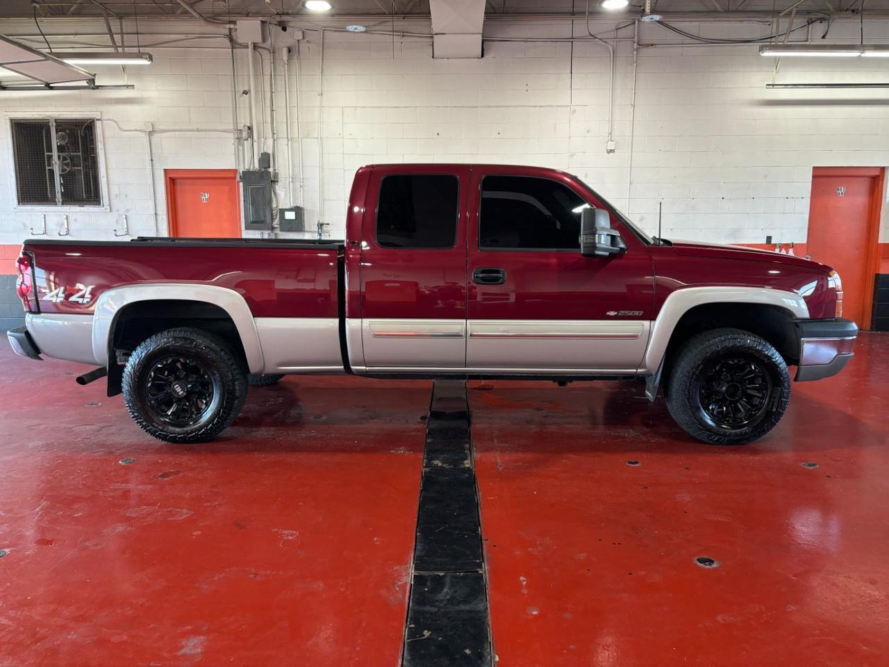 2004 Chevrolet Silverado 2500 LS Ext. Cab 4WD