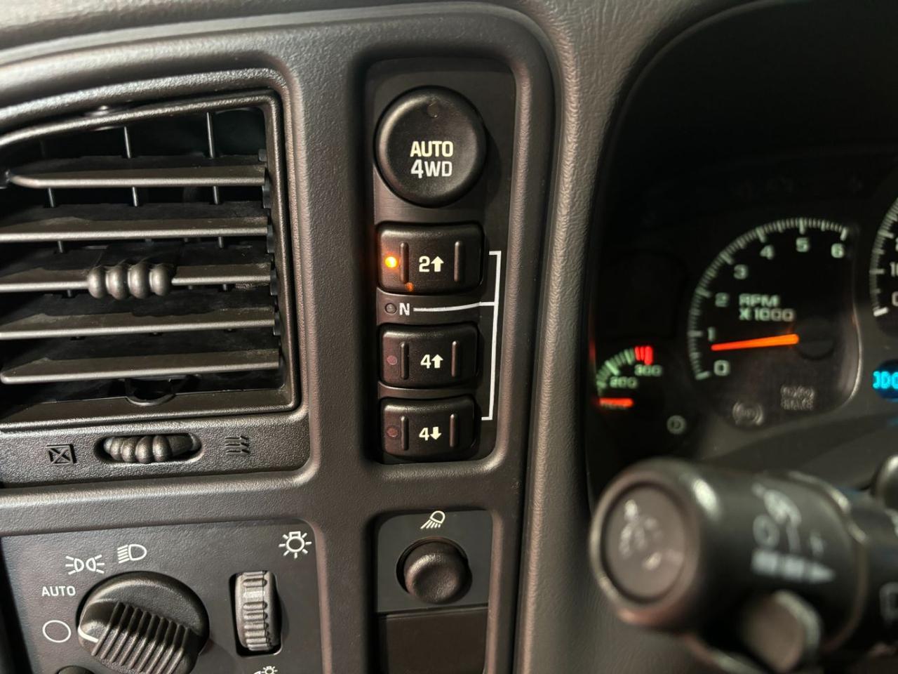 2004 Chevrolet Silverado 2500 LS Ext. Cab 4WD Franklin OH