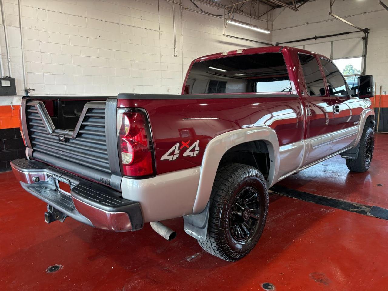 2004 Chevrolet Silverado 2500 LS Ext. Cab 4WD Franklin OH