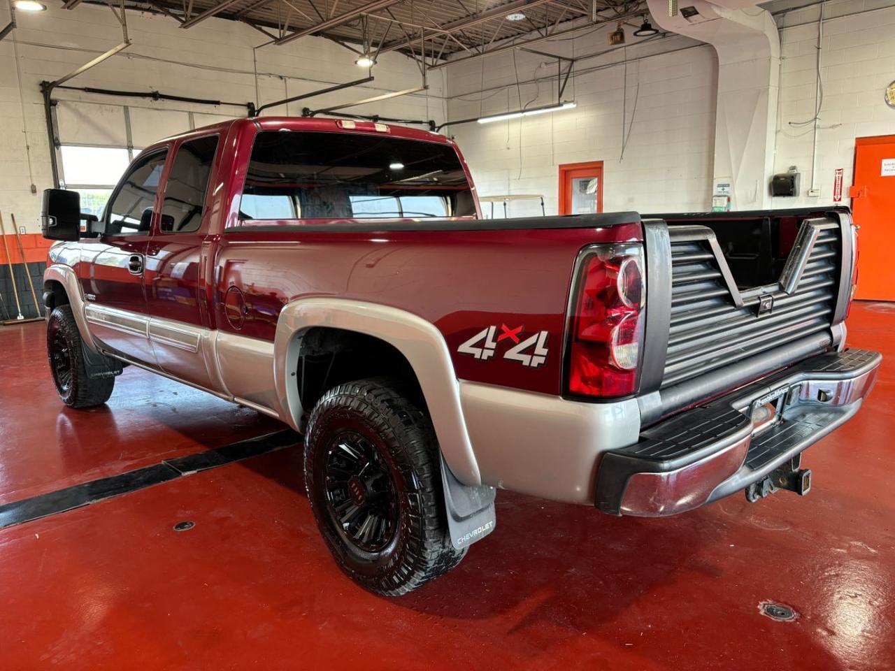 2004 Chevrolet Silverado 2500 LS Ext. Cab 4WD Franklin OH