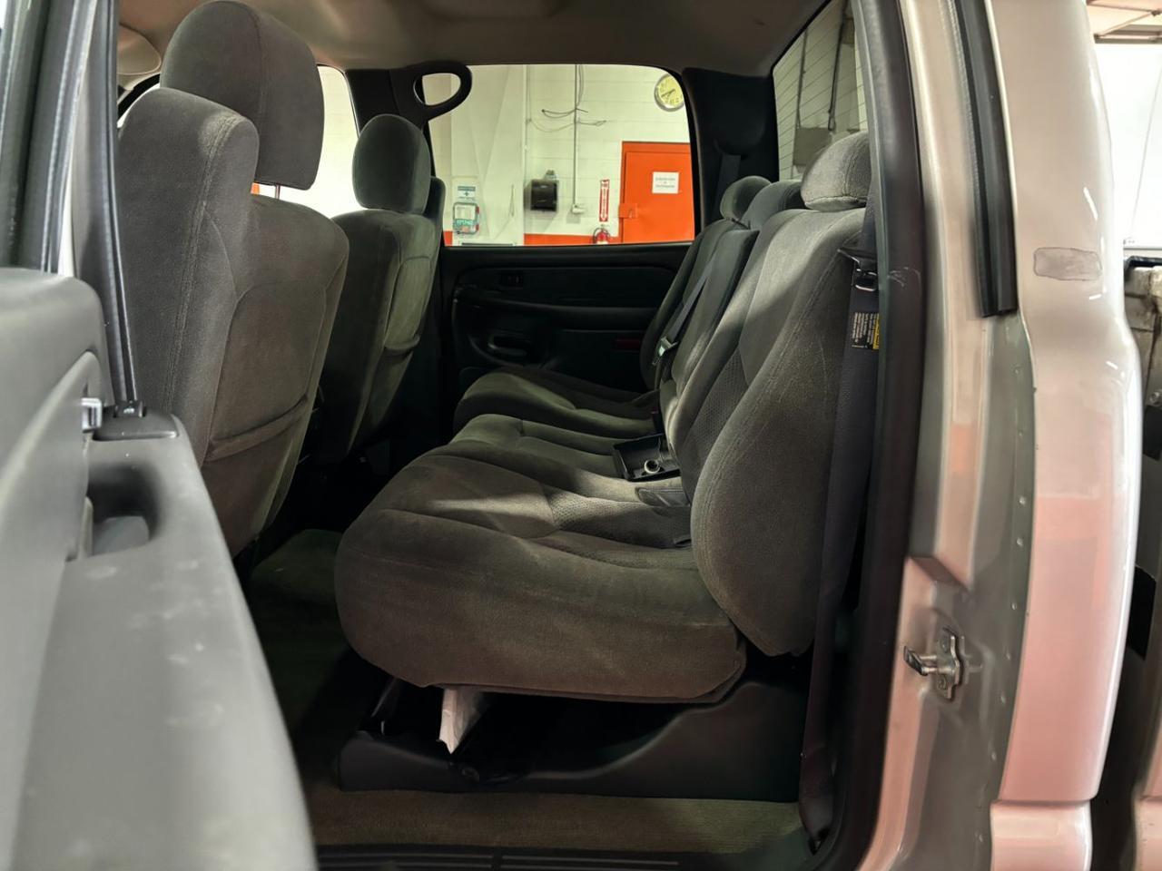 2004 Chevrolet Silverado 2500 LS Franklin OH