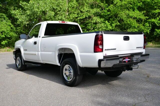 2004 Chevrolet Silverado 2500HD LS / 6.0L V8 / Heavy-Duty Transmission! High Point NC