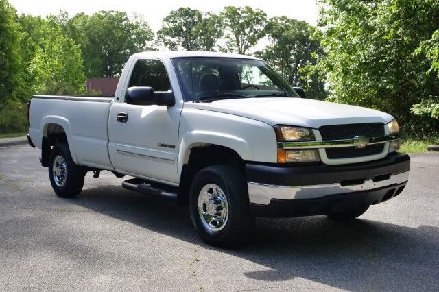 2004 Chevrolet Silverado 2500HD LS / 6.0L V8 / Heavy-Duty Transmission! High Point NC