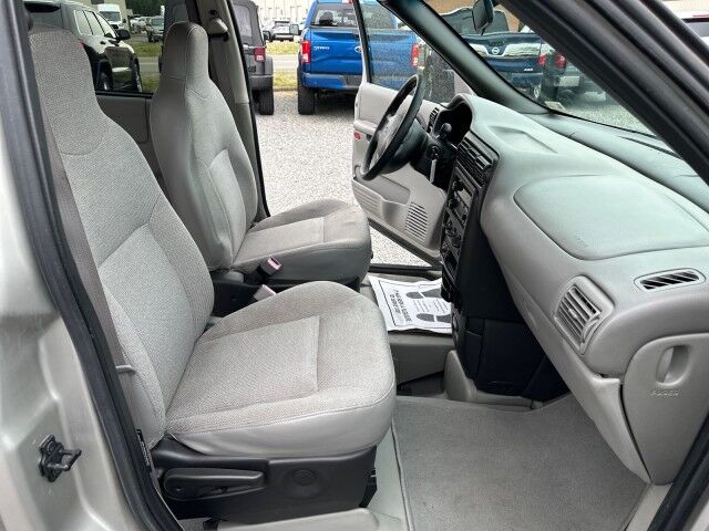 2004 Chevrolet Venture LS EnterVan Lowered Floor Wheelchair Van Ashland VA