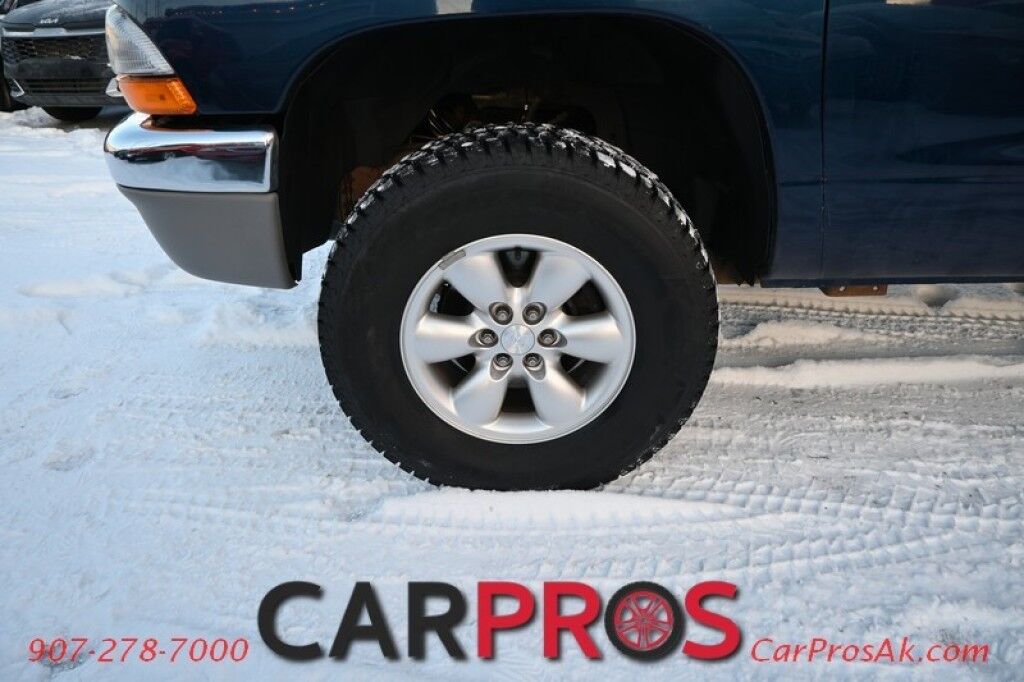 2004 Dodge Dakota SLT - 4X4 - Single Cab - 3.7L V6 - CD Player - A/C - Block Heater - Tow Package - Low Miles Anchorage AK