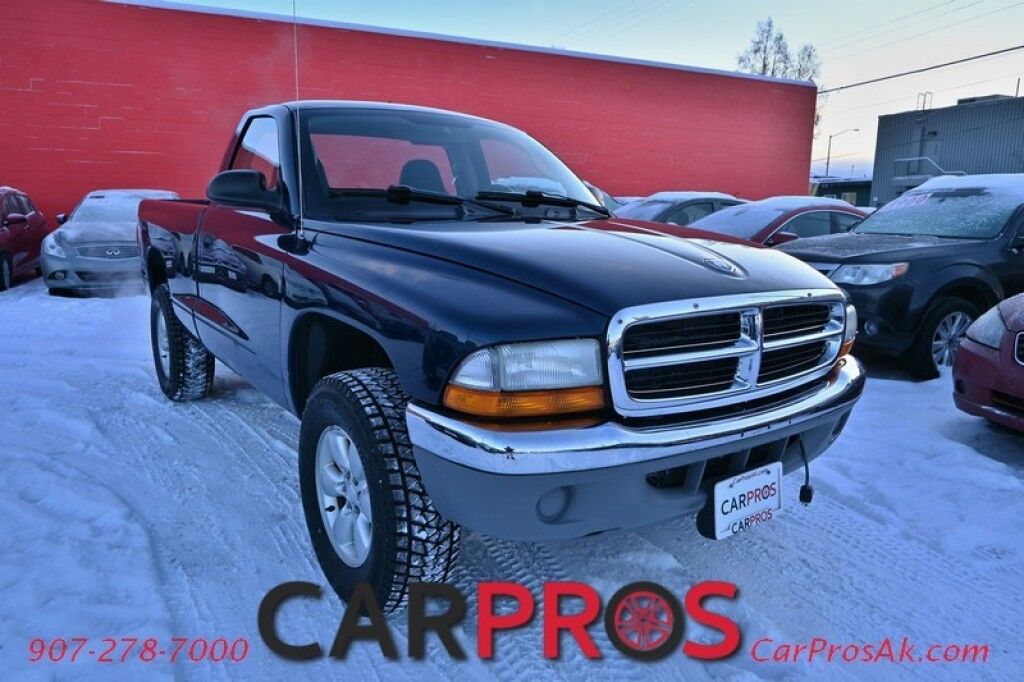 2004 Dodge Dakota SLT - 4X4 - Single Cab - 3.7L V6 - CD Player - A/C - Block Heater - Tow Package - Low Miles