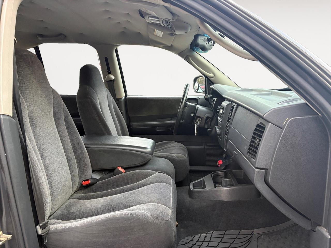 2004 Dodge Dakota SLT, BED LINER, REAR CORNER STEPS, SLIP FOLDING BENCH SEAT, LOW MILES FOR THIS TRUCK, CLEAN CAR FAX, COME SEE THIS TRUCK TODAY! Virginia Beach VA