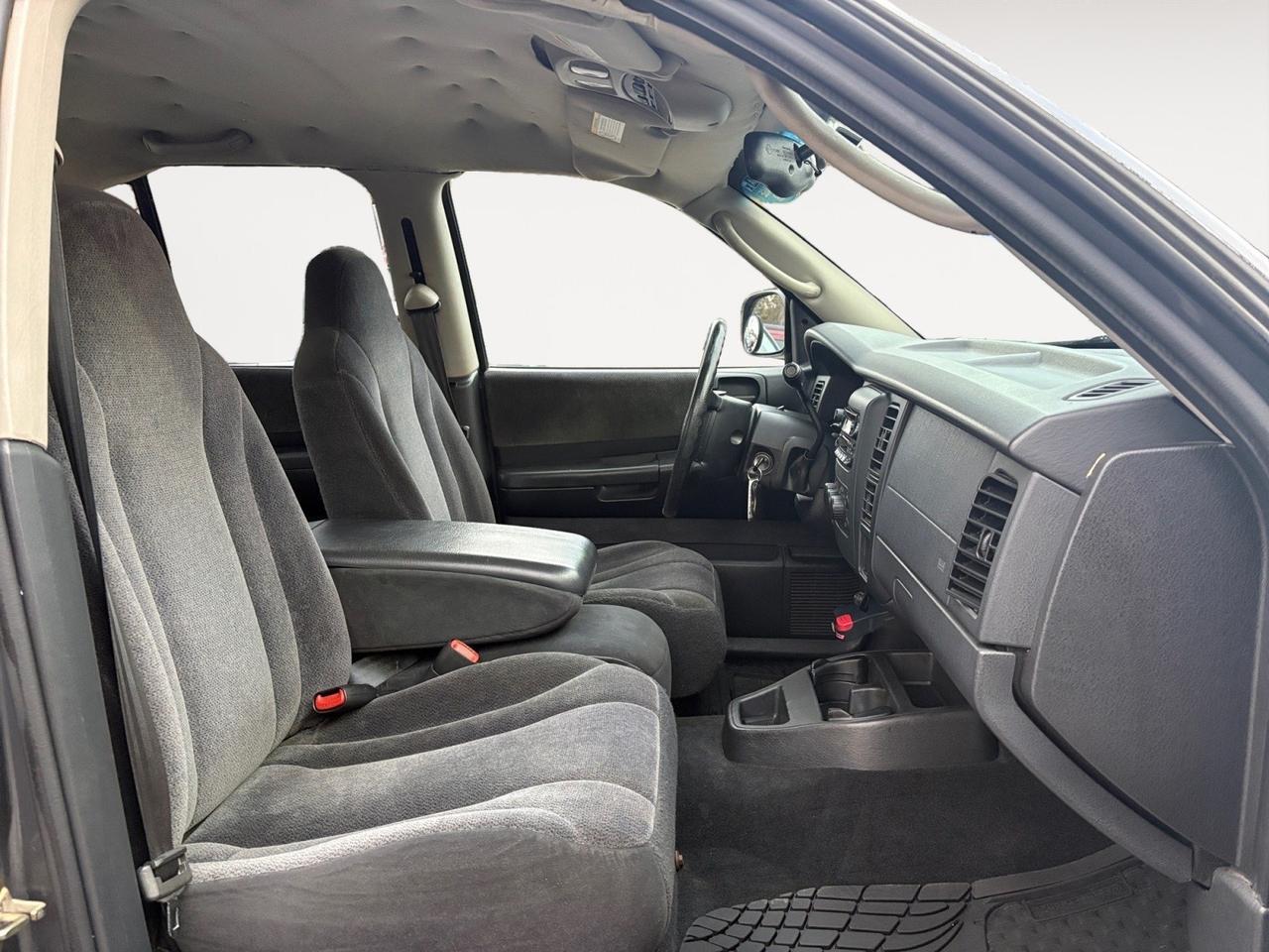 2004 Dodge Dakota SLT, BED LINER, REAR CORNER STEPS, SLIP FOLDING BENCH SEAT, LOW MILES FOR THIS TRUCK, CLEAN CAR FAX, COME SEE THIS TRUCK TODAY! Virginia Beach VA