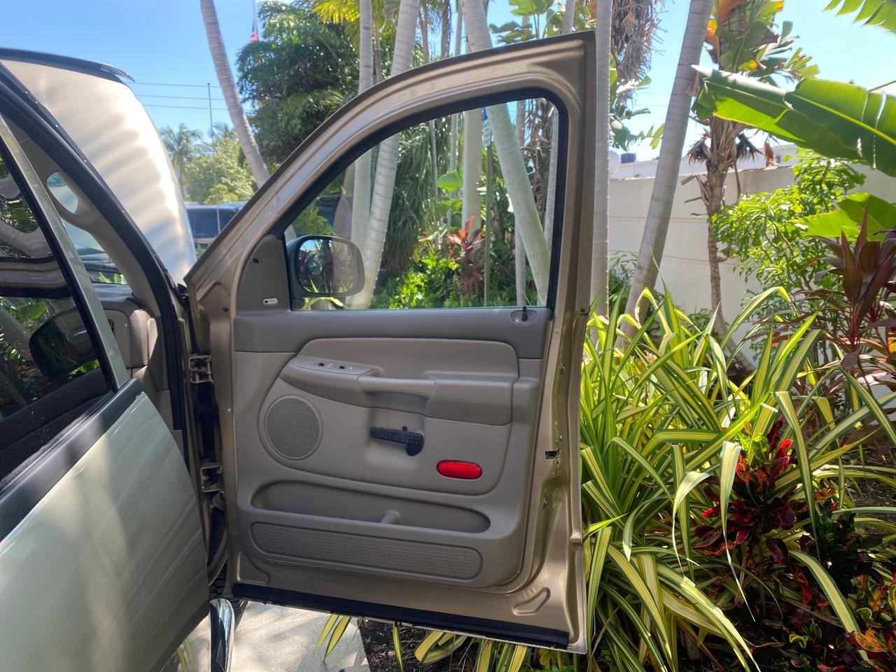 2004 Dodge Ram 1500 SLT CREW CAB 45,173 1 OWNER Pompano Beach FL