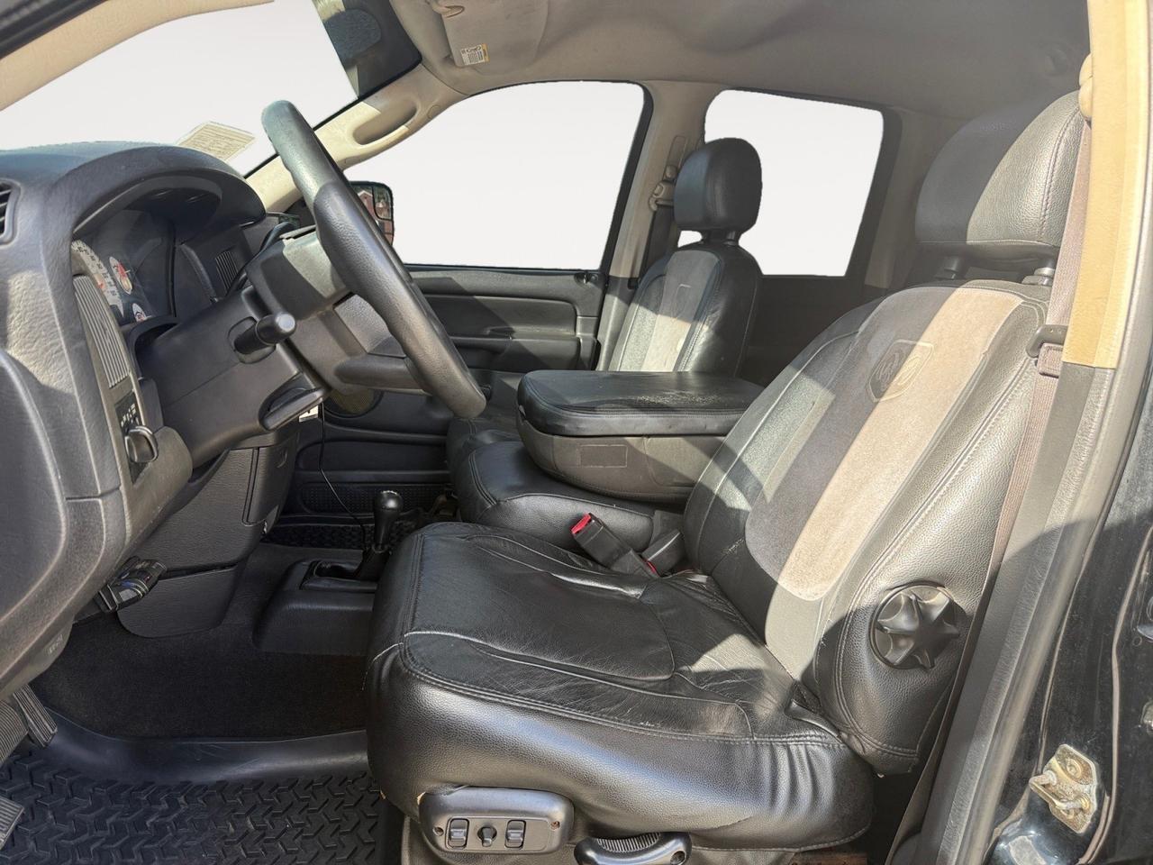 2004 Dodge Ram 2500 SLT crew cab 4x4 5.9L CUMMINS DIESEL, AFTER MARKET RADIO, BLUETOOTH, LONG BED, TOW PACKAGE, SLIDING REAR WINDOW, POWER MIRRORS, ALL WEATHER FLOOR MATS, LOW MILES! Norfolk VA