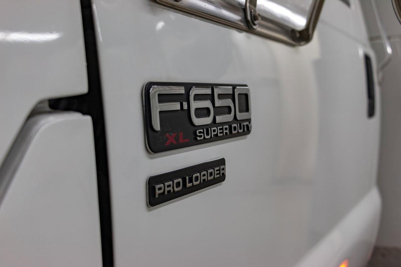 2004 FORD F-650 PROLOADER DRW 2WD Red Deer AB