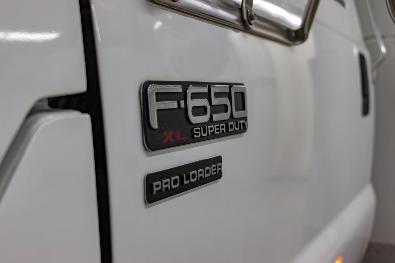 2004 FORD F-650 PROLOADER DRW 2WD Red Deer AB