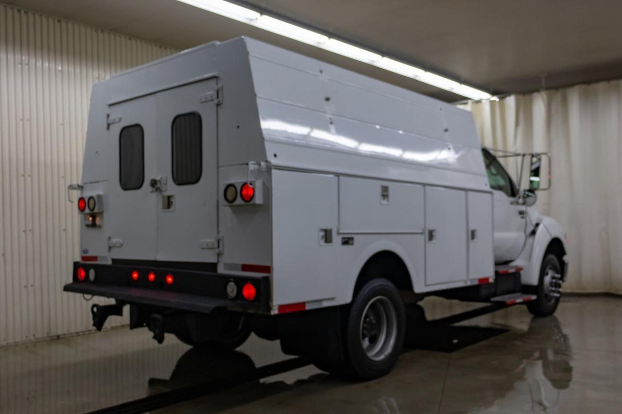 2004 FORD F-650 PROLOADER DRW 2WD Red Deer AB