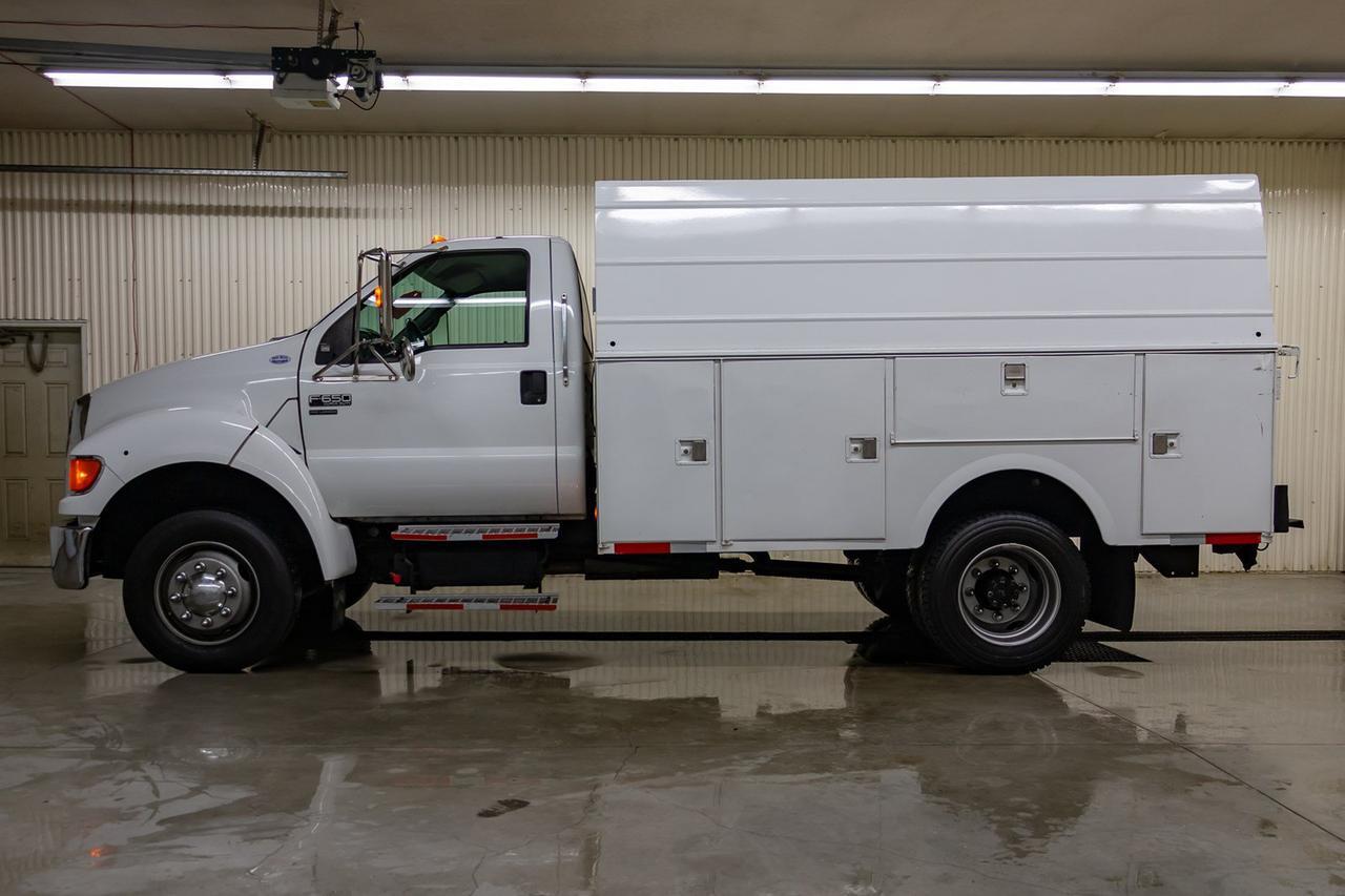 2004 FORD F-650 PROLOADER DRW 2WD Red Deer AB