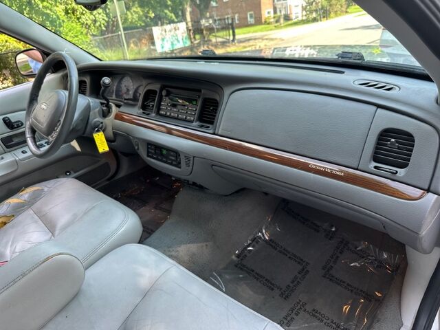 2004 Ford Crown Victoria LX Arlington VA