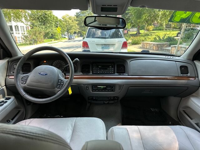 2004 Ford Crown Victoria LX Arlington VA