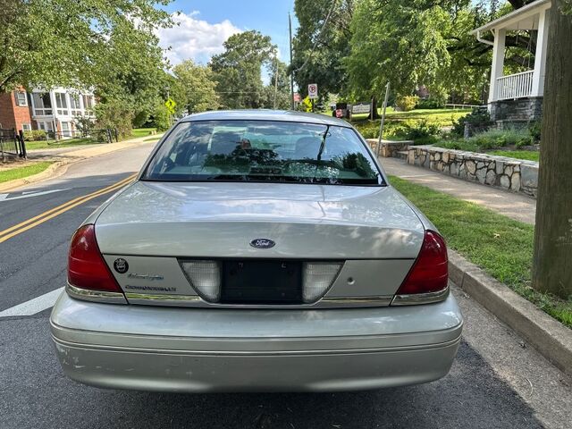 2004 Ford Crown Victoria LX Arlington VA