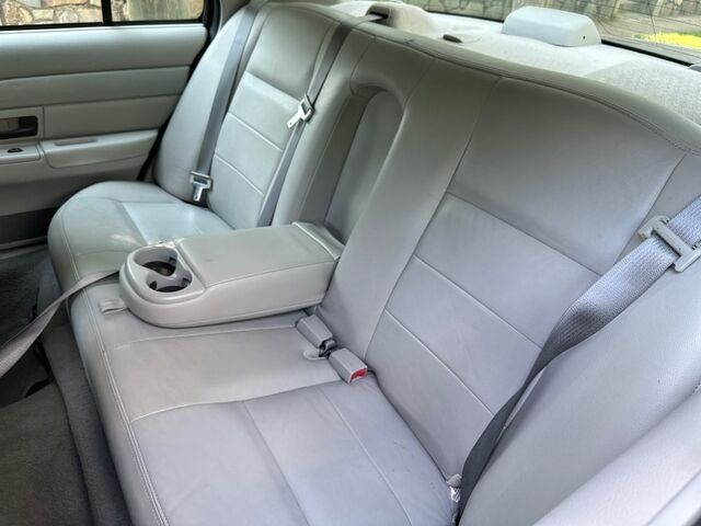 2004 Ford Crown Victoria LX Arlington VA