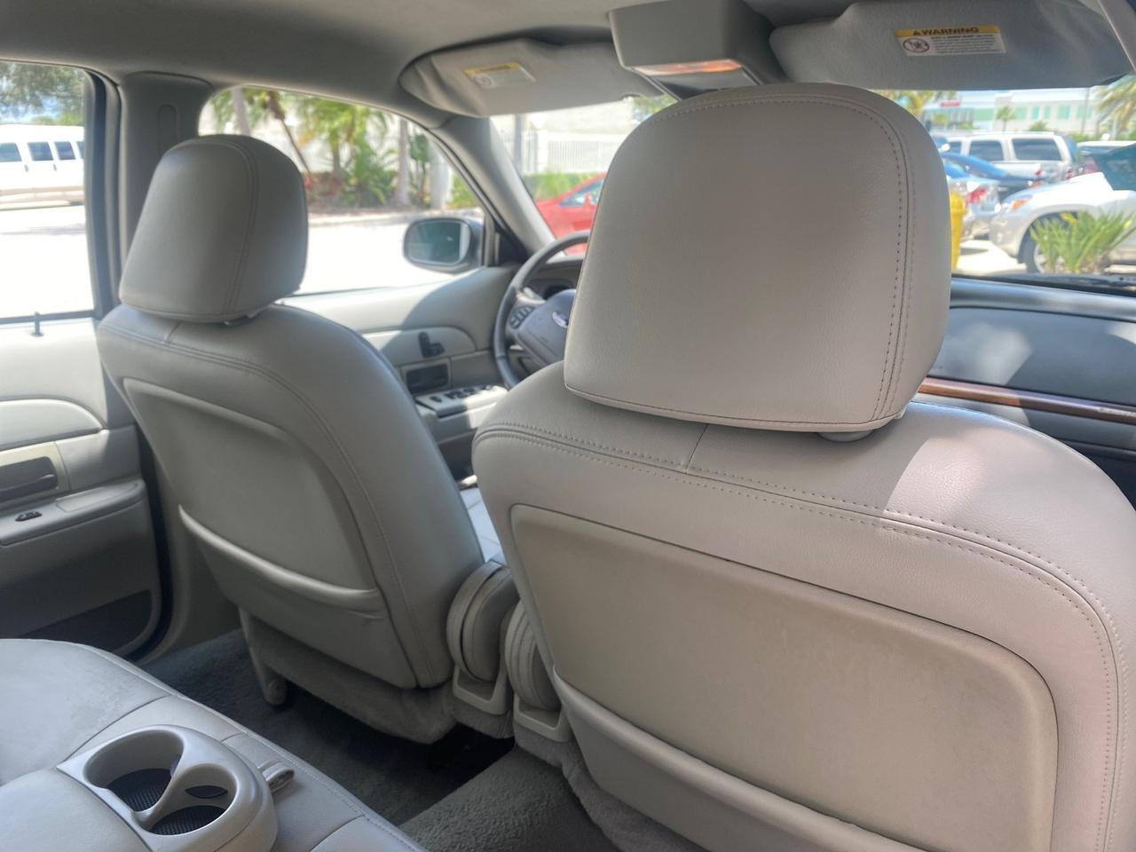 2004 Ford Crown Victoria LX Sport LOW MILES 75,511 FL Pompano Beach FL