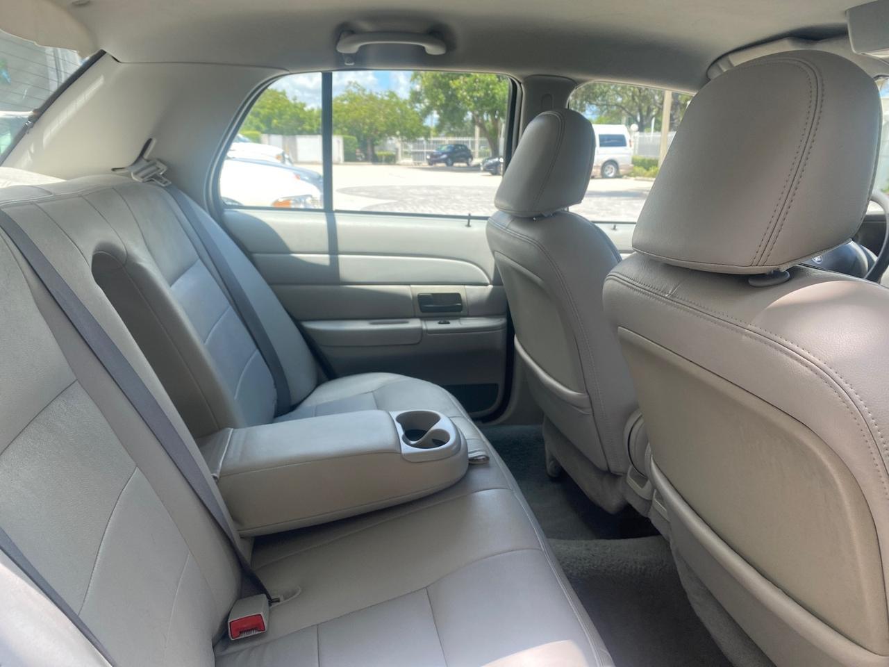 2004 Ford Crown Victoria LX Sport LOW MILES 75,511 FL Pompano Beach FL