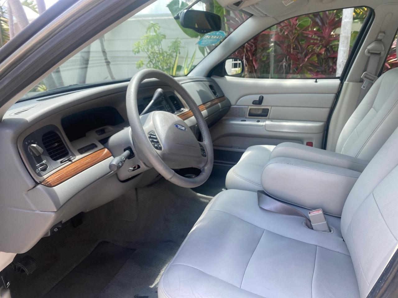 2004 Ford Crown Victoria LX Sport LOW MILES 75,511 FL Pompano Beach FL