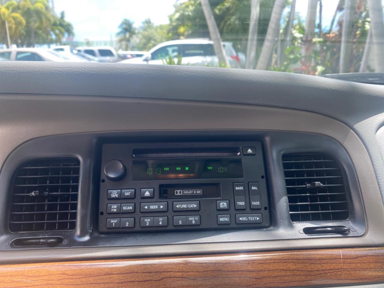 2004 Ford Crown Victoria LX Sport LOW MILES 75,511 FL Pompano Beach FL