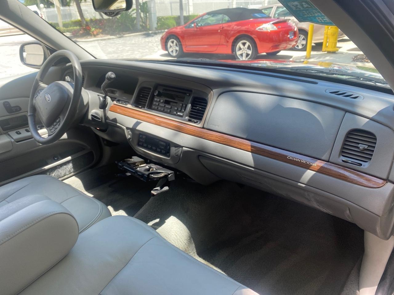 2004 Ford Crown Victoria LX Sport LOW MILES 75,511 FL Pompano Beach FL