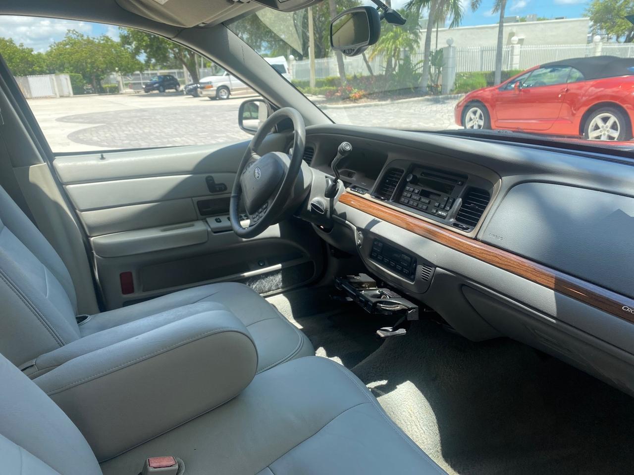 2004 Ford Crown Victoria LX Sport LOW MILES 75,511 FL Pompano Beach FL