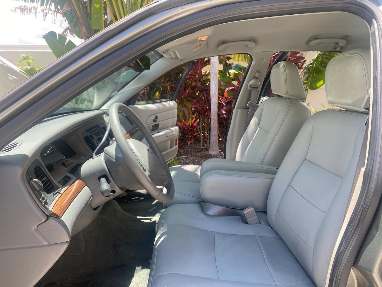 2004 Ford Crown Victoria LX Sport LOW MILES 75,511 FL Pompano Beach FL