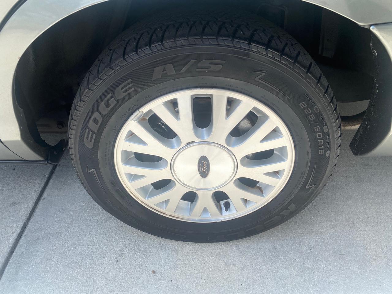 2004 Ford Crown Victoria LX Sport LOW MILES 75,511 FL Pompano Beach FL
