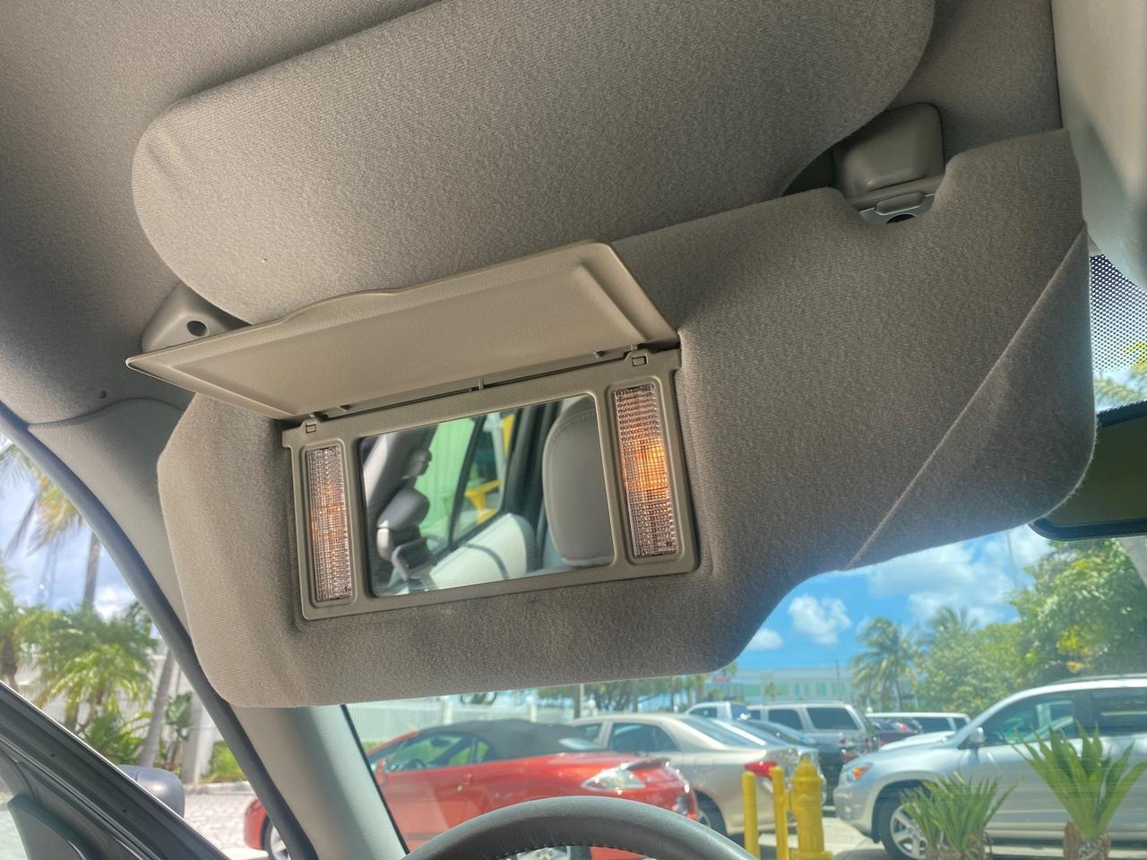 2004 Ford Crown Victoria LX Sport LOW MILES 75,511 FL Pompano Beach FL