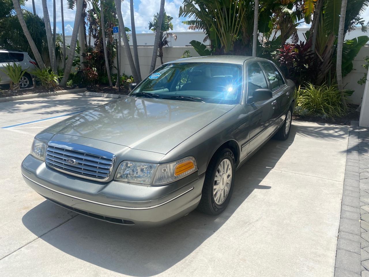 2004 Ford Crown Victoria LX Sport LOW MILES 75,511 FL Pompano Beach FL
