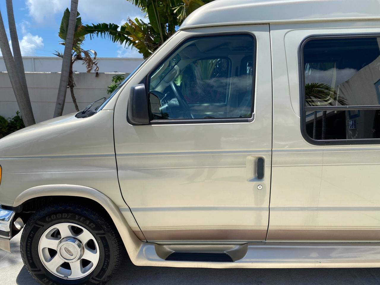 2004 Ford Econoline HIGH TOP CONVERSION VAN 1 OWNER LOW MILES 37,883 Pompano Beach FL