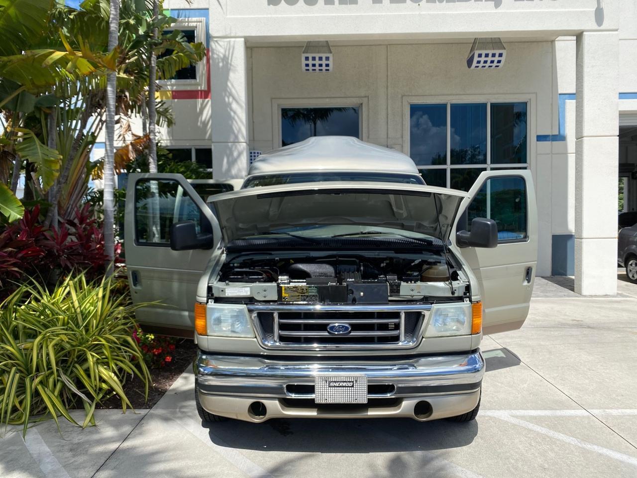 2004 Ford Econoline HIGH TOP CONVERSION VAN 1 OWNER LOW MILES 37,883 Pompano Beach FL