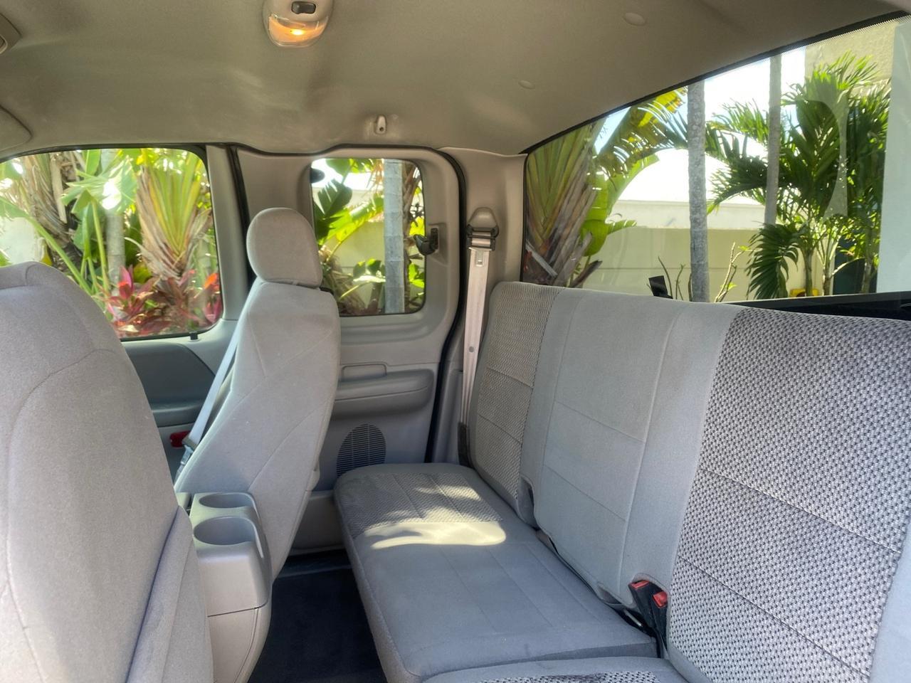 2004 Ford F-150 Heritage XLT LOW MILES 41,911 1 OWNER Pompano Beach FL