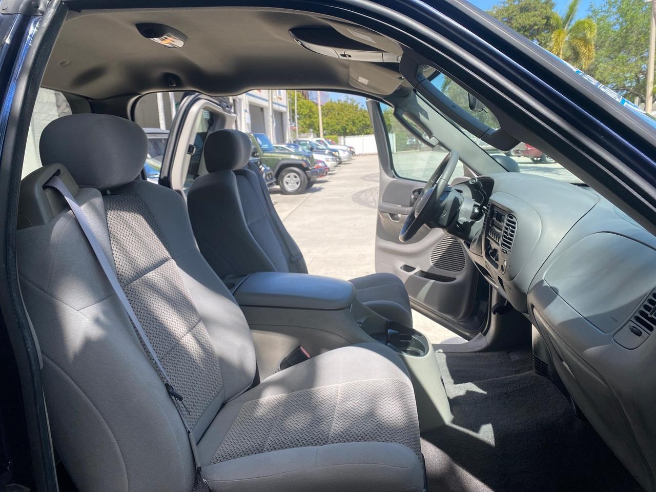 2004 Ford F-150 Heritage XLT LOW MILES 41,911 1 OWNER Pompano Beach FL