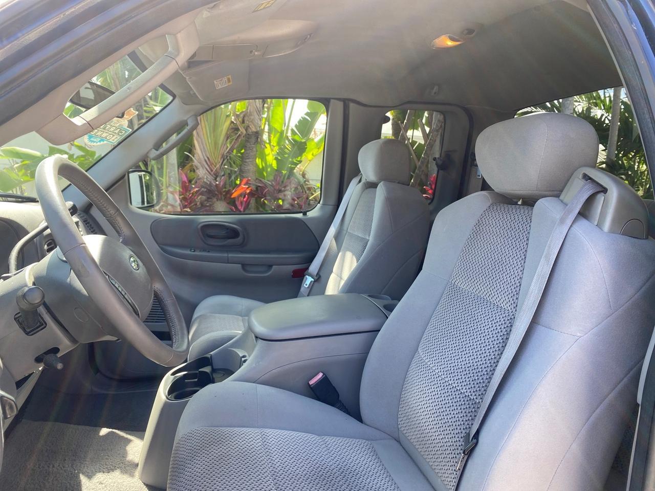 2004 Ford F-150 Heritage XLT LOW MILES 41,911 1 OWNER Pompano Beach FL